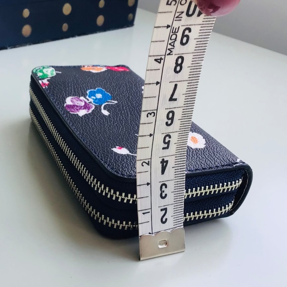 COACH small leather zip around card and coin wallet with floral pattern NWOT - Picture 10 of 10